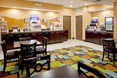 Arlington Texas Hotel BreakFast Room
